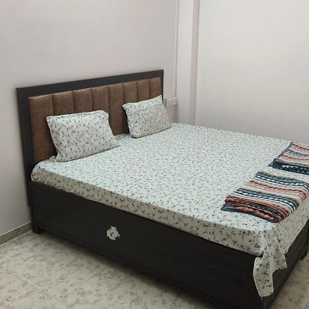 Nain Guest House Uddzsaín Kültér fotó