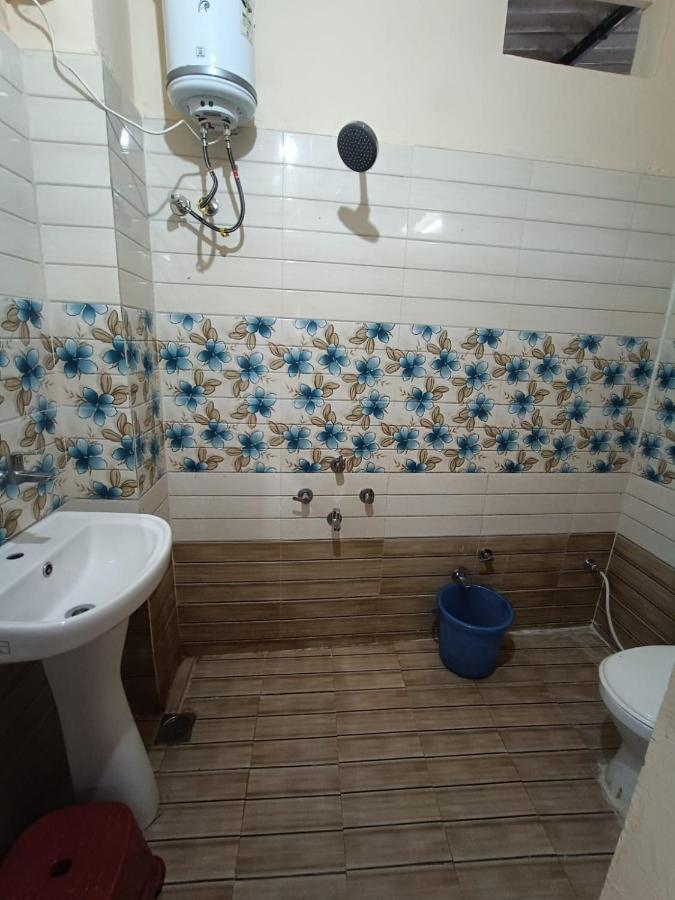 Nain Guest House Uddzsaín Kültér fotó