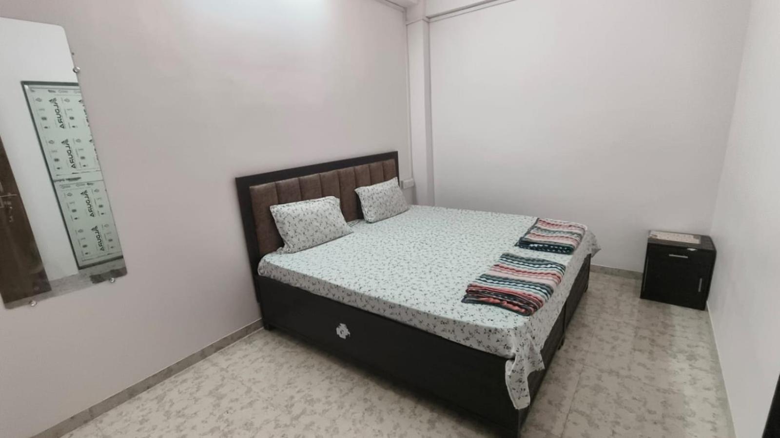 Nain Guest House Uddzsaín Kültér fotó